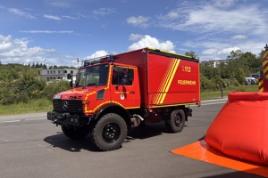 Zwei besondere Fahrzeuge für die Feuerwehr Nümbrecht