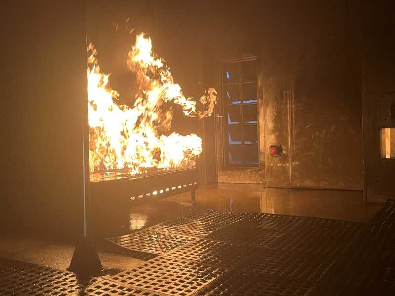 Realbrandausbildung für Atemschutzgeräteträger in Siegen