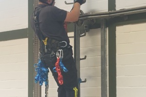 Absturzsicherung in der Feuerwehr Nümbrecht: Sicherheit durch qualifizierte Ausbildung