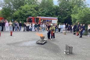 Die Feuerwehr besucht das Homburgische Gymnasium Nümbrecht