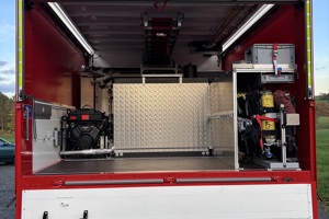 Zwei besondere Fahrzeuge für die Feuerwehr Nümbrecht